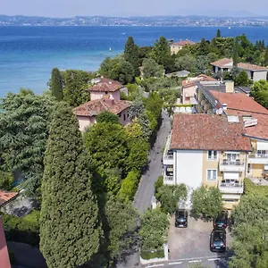 hotel-serenella-sirmione.it-lombardy.com/